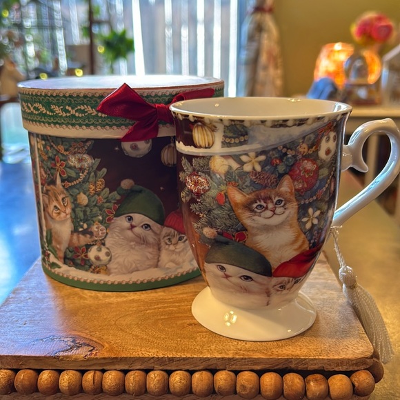 Christmas Holiday Kitty Cat Mug Cup in Hat Style Gift Box New Never Used Vintage - Picture 1 of 14